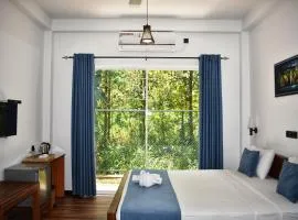 Forest Edge Safari Villa