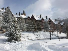 Baqueira Apartamentos Cota 1700 a pie de pistas, hôtel à Baqueira-Beret