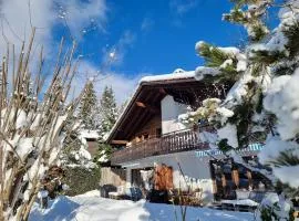 Half chalet with garden & balcony - 2' to Ski bus