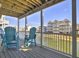 Ocean Isle Condo with Community Pool and Hot Tub! โรงแรมในโอเชียนไอเอิลบีช