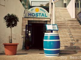 Joy Beach B&B, hotelli kohteessa Torremolinos