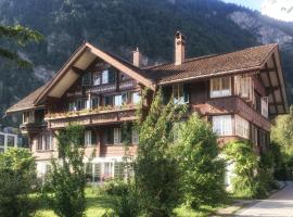 CityChalet historic, hotell i Interlaken