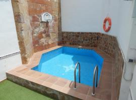 La Casilla: casa con piscina en centro histórico – hotel w mieście Úbeda