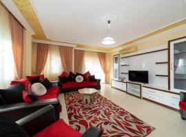 Pleasant Villa with Shared Pool near Sea in Alanya, Antalya, hôtel à Avsallar