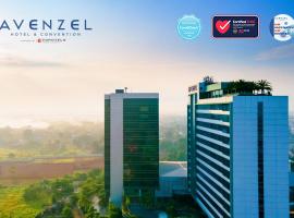 Avenzel Hotel & Convention Cibubur: Cibubur şehrinde bir otel