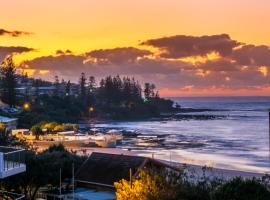 Capeview Apartments - Right on Kings Beach, hótel í Caloundra