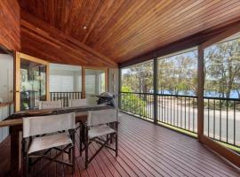 Lakeside Lodge, hotel sa Laurieton