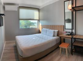 Go Hotels Bacolod, hotell sihtkohas Bacolod lennujaama New Bacolod-Silay lennujaam - BCD lähedal