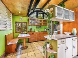 Cottonwood Cottage - Couples 'pet friendly' retro escape