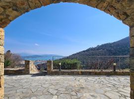 Agriturismo La Pietra 1 e La Pietra 2, hotel di La Spezia