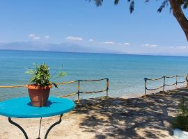 Xylokastro Beachfront Residence，西洛卡特倫的飯店