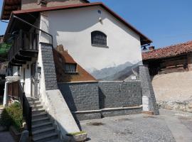 Casa del Rustico, Indipendente vista Sacra con dipinto, vikendica u gradu Caprie