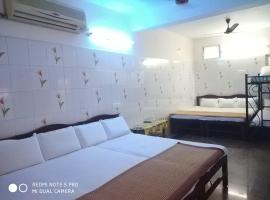 ABC guest house Auroville、にあるPuducherry Airport - PNYの周辺ホテル