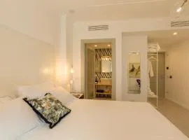 CasAunoE Boutique Hotel