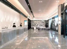 Atour Hotel Wuhan Optics Valley Square Yangjia Bay