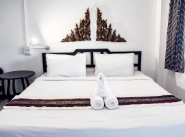 Vlodge House, hotel em Chiang Mai