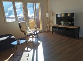 Chuenislodge1 Neu, grosse Terrasse & Designerofen, prächtige Aussicht، فندق في ادلبودن