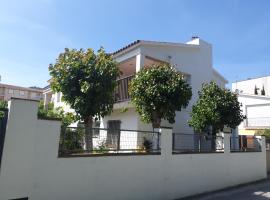 Holiday Home Villa Guapa, hotel u gradu Lestartit