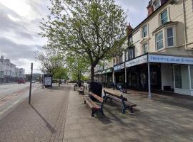 St Hilary Central Apartments, hotel in Llandudno