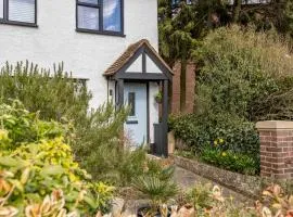 Stunning character 2bed Cottage in St Albans Wifi