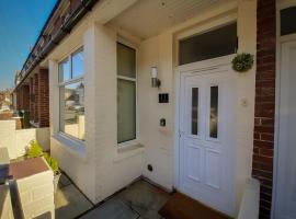 Welcoming 4 Bed Holiday Home in Eastbourne, hotel en Eastbourne