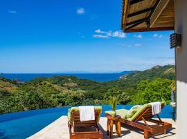 Luxury Home with Views and Infinity Pool Near Beach!, hótel í Puerto Viejo de Talamanca