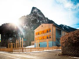 Jugendherberge Oberammergau - membership required, hostel sa Oberammergau