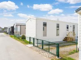 Modern mobile home in Middelkerke with garden