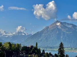 Schöne Ferienwohnung mit Seeblick, hotel i Thun