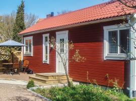 Cozy Home In Ängelholm With Kitchen: Ängelholm şehrinde bir otel