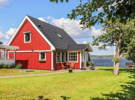 Nice Home In Tranås With Kitchen, hotel din Tranås