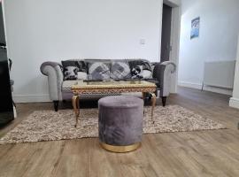 Cheerful 4 bedroom close to Uclan, Preston City Center, hotel em Preston