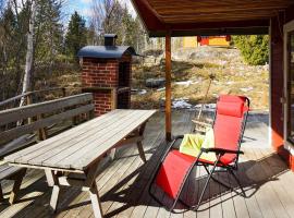 Holiday home NORRTÄLJE X, хотел в Нортеле