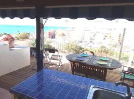 Apartamento Calypso, exclusivo, comodo, recien reformado, terraza con estupendas vistas y grill, todo cercano y la playa andando