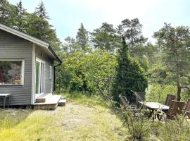 Holiday home UDDEVALLA XXVIII, готель у місті Уддевалла