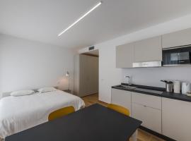 Modern Studios Mendrisio, hotelli kohteessa Mendrisio