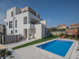 Villa Magna luxury apartments, hotel en Murter