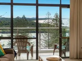 Tasman Towers Penthouse Apt 21