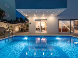 Luxury Villa Sun Stone heated pool & whirlpool, complex din Trogir