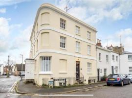 Unique & Stylish Town House, central Cheltenham, hotel din Cheltenham