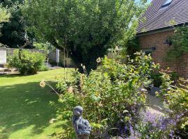 Detached annex in centre of Woodstock, Cotswolds, hotel in Woodstock