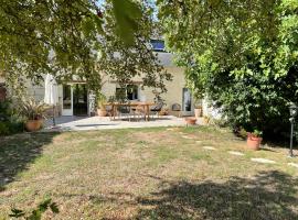 Spa viesnīca Chambres d hôtes avec Piscine et Spa La Folière Saumur pilsētā Villebernier