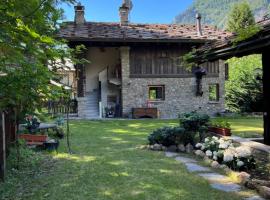 Chalet Blanc "Coeur Sapin": Courmayeur'da bir otel