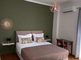 Athens Sunnyside condo, hotel u Ateni