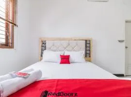 RedDoorz near Terminal Bubulak Bogor