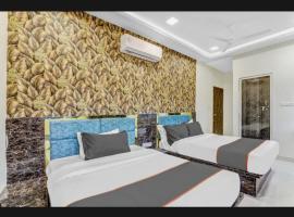 hotel bhavya inn: Ahmedabad şehrinde bir otel