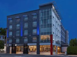 Holiday Inn Express & Suites Jersey City - Holland Tunnel, an IHG Hotel, отель в Джерси-Сити