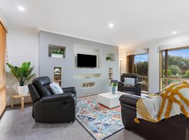 Woodgrove Penthouse - 36 min drive to MEL airport, hotel din Melton