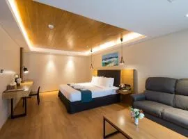 Asana Hotel & Residence