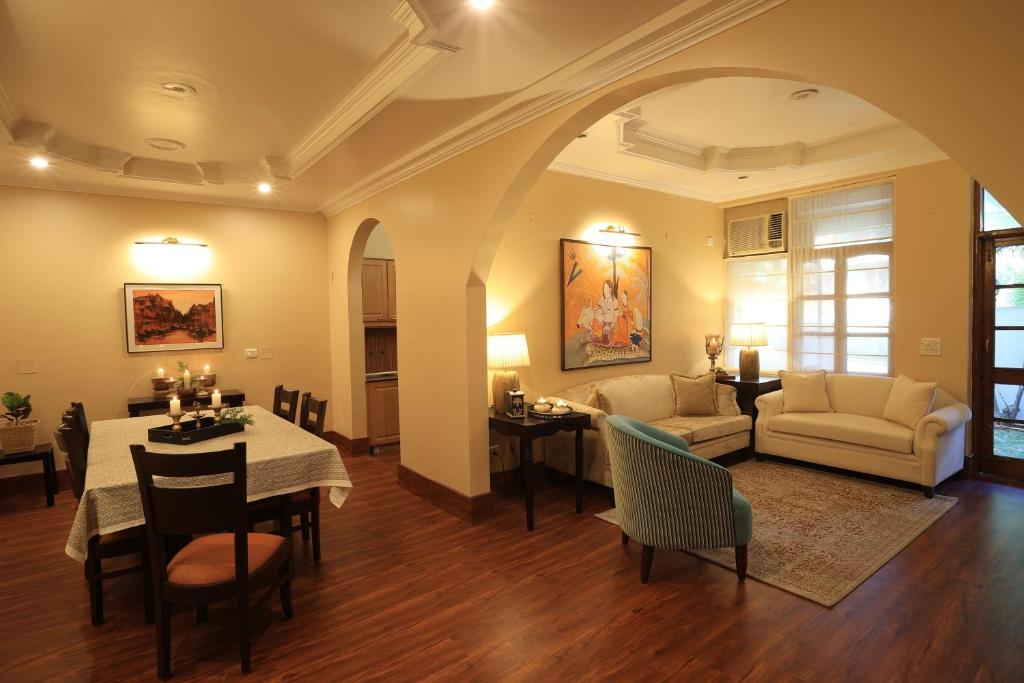 Гостиная зона в Lamrin Boutique Cottages, Rishikesh